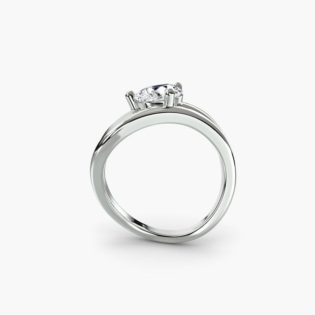 LUNARA Wave Ring