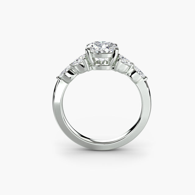 ZARELLE Shoulder Cluster Ring